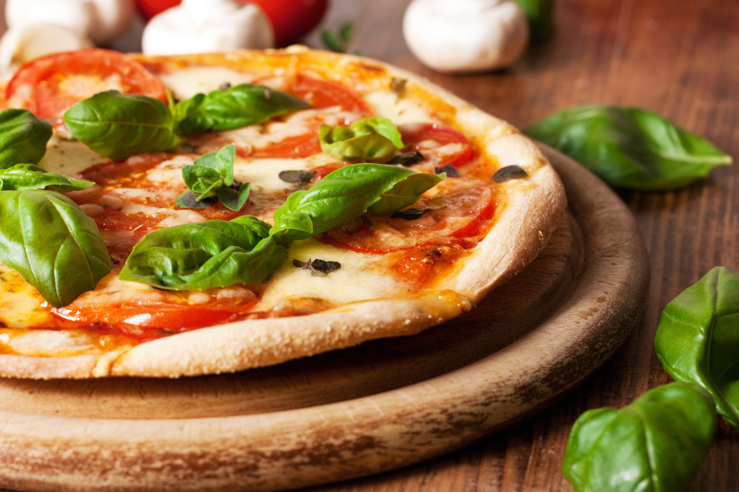 Pizza sa mocarelom, paradajzom i biberom - Galbani