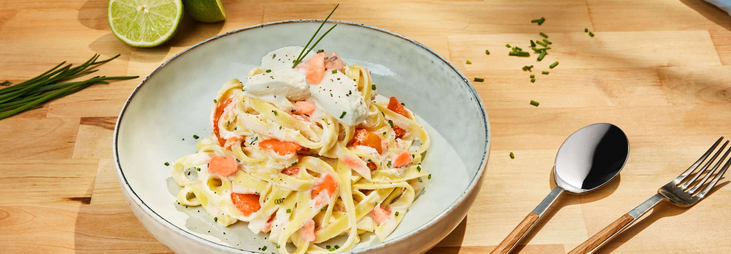 Kremasta pasta od rikote sa dimljenim lososom i vlascem - Galbani